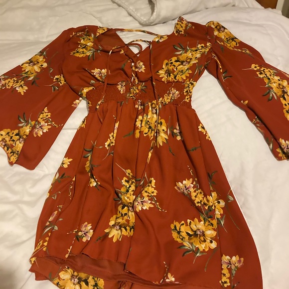 Gorgeous Any Season Dress ❤️ - Picture 2 of 3